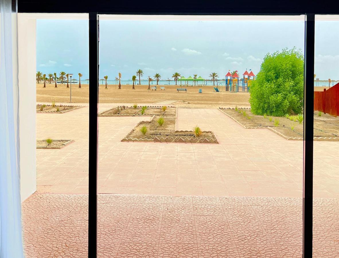 Golden Tulip Dana Bay Resort Dhahran Bagian luar foto