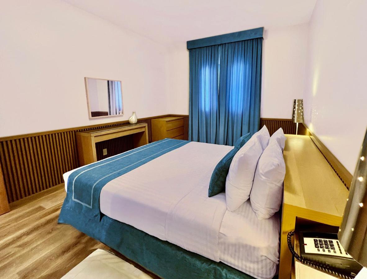 Golden Tulip Dana Bay Resort Dhahran Bagian luar foto