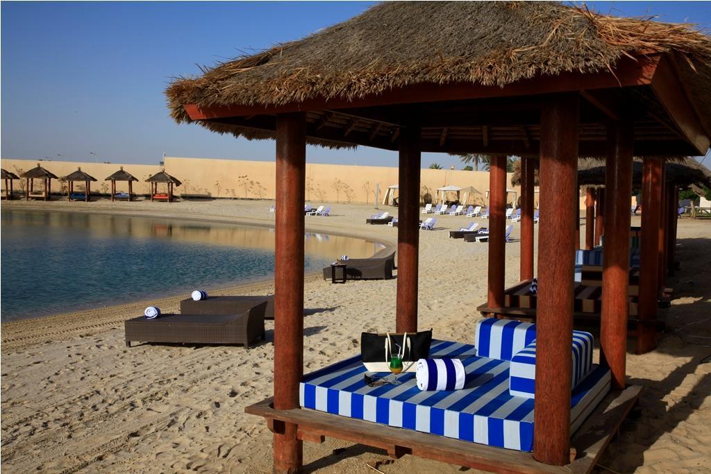 Golden Tulip Dana Bay Resort Dhahran Bagian luar foto