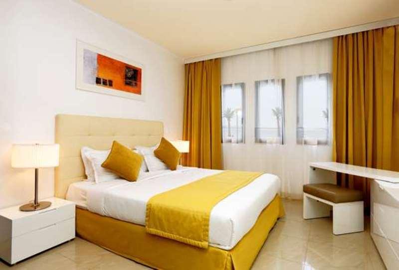 Golden Tulip Dana Bay Resort Dhahran Bagian luar foto
